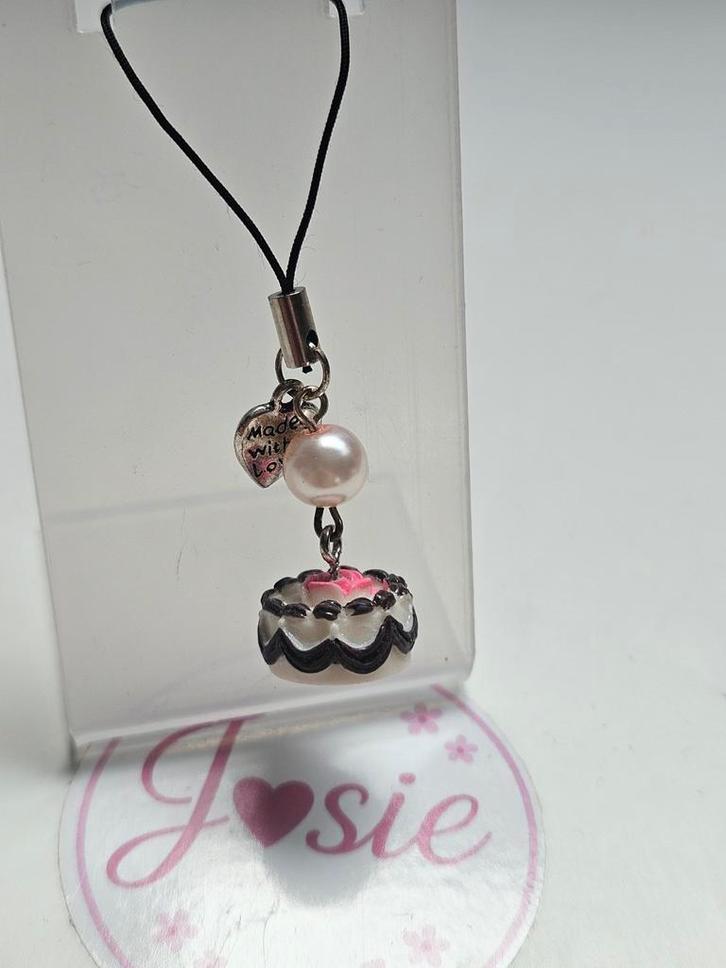 Telefoonhanger met Taart Bedel #15, Sieraden, Tassen en Uiterlijk, Armbanden, Nieuw, Overige materialen, Overige kleuren, Met bedels of kralen
