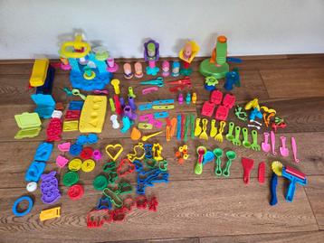 Klei accessoires o.a Play Doh  beschikbaar voor biedingen