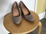 Pumps, damespumps, beige/taupe - suede - maat 37, Pumps, Beige, Ophalen of Verzenden, Zo goed als nieuw