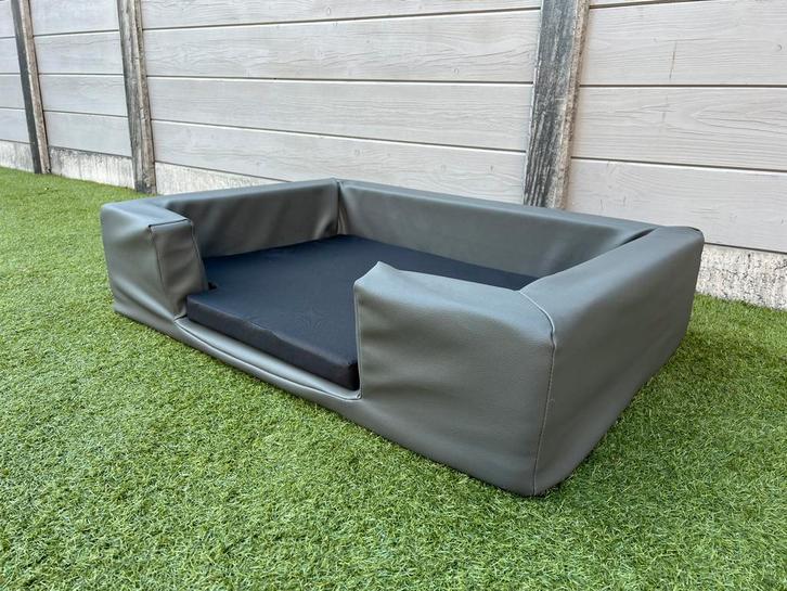 Friendly pet Hondenbank Skai 100 X 80 X 25cm Kunstleer Grijs, Dieren en Toebehoren, Hondenmanden, Nieuw, Ophalen