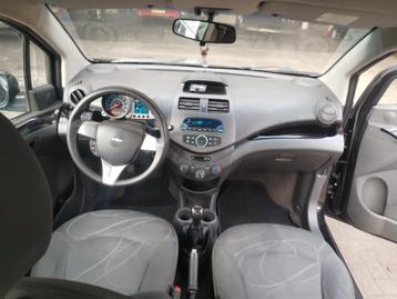 Chevrolet Spark 1.0 Bifuel 2012 Zwart beschikbaar voor biedingen