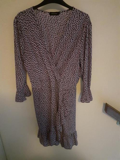 Dames overslagjurk, maat M., Kleding | Dames, Jurken, Zo goed als nieuw, Maat 38/40 (M), Paars, Knielengte, Ophalen of Verzenden