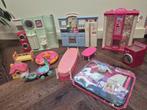 Heel veel Barbie spullen: poppenhuis meubels accessoires etc, Kinderen en Baby's, Speelgoed | Poppenhuizen, Ophalen, Gebruikt