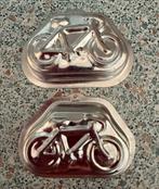 Twee bakvormpjes model fiets merk Patisse, Ophalen of Verzenden, Zo goed als nieuw