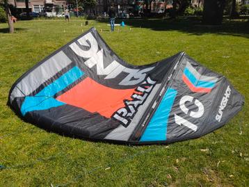 Slingshot rally kite 10m 2016 beschikbaar voor biedingen