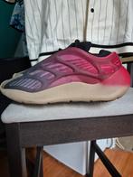 Adidas yeezy boost 700 v3 'fade carbon' Maat 44, Overige kleuren, Ophalen of Verzenden, Zo goed als nieuw, Adidas Yeezy