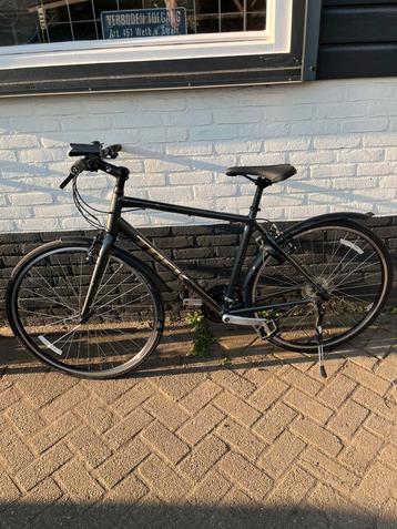 Splinter nieuwe 28 inch Trek Fx1 tour /cross fiets beschikbaar voor biedingen