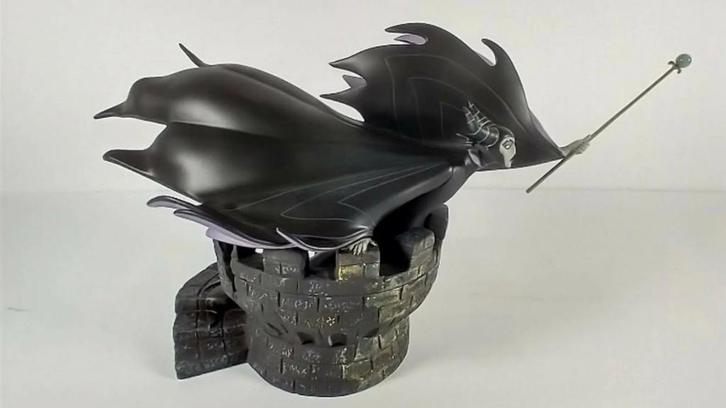 WDCC Maleficent on tower, Verzamelen, Disney, Zo goed als nieuw, Beeldje of Figuurtje, Winnie de Poeh of vrienden, Ophalen of Verzenden