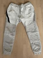 Nike Tech broek wit, Ophalen, Zo goed als nieuw, Wit
