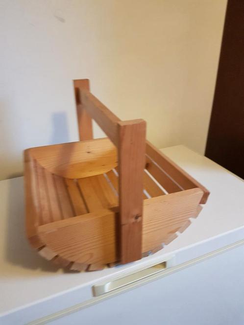 Houten Mand met Handvat - Decoratief & Functioneel, Huis en Inrichting, Woonaccessoires | Schalen en Manden, Gebruikt, Mand, Overige vormen