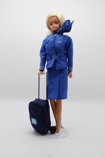 KLM Sindy Stewardess pop beschikbaar voor biedingen