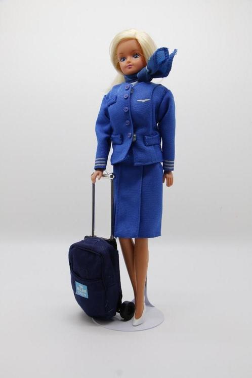 KLM Sindy Stewardess pop, Verzamelen, Poppen, Zo goed als nieuw, Pop, Ophalen of Verzenden