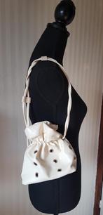 Even kijken! Stoer off white tasje, met aparte details 3,49, Gebruikt, Schoudertasje, Wit, Verzenden