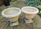 2 kunststof tuinvazen op voet, Tuin en Terras, Tuinvazen, Ophalen, Gebruikt