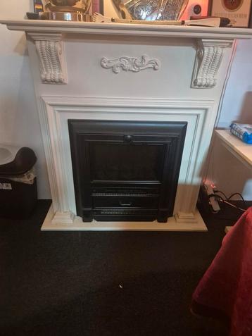 Sierlijke Schouw met Inzet beschikbaar voor biedingen