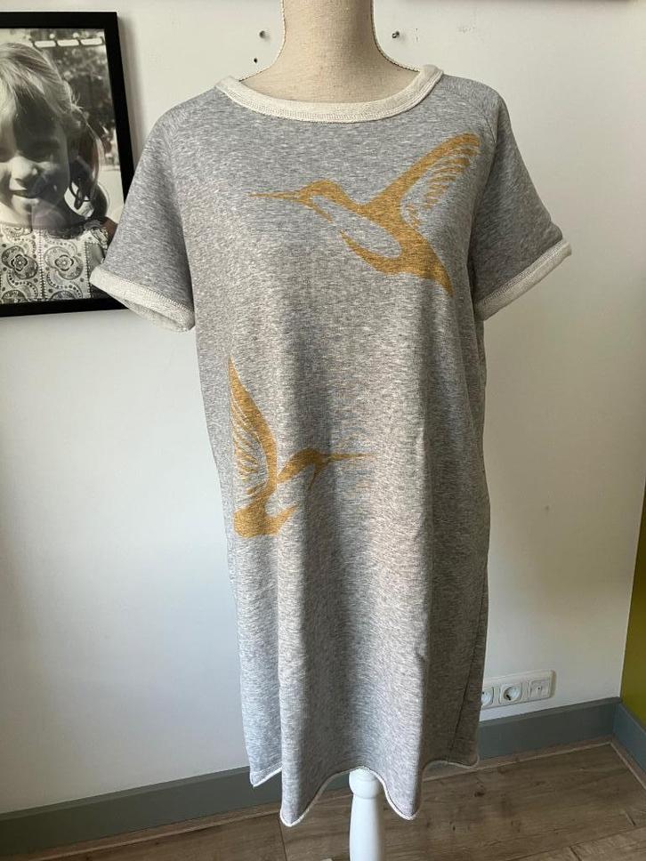 Leuk sweat jurk van Paala mt L, Kleding | Dames, Jurken, Zo goed als nieuw, Grijs, Boven de knie, Ophalen of Verzenden
