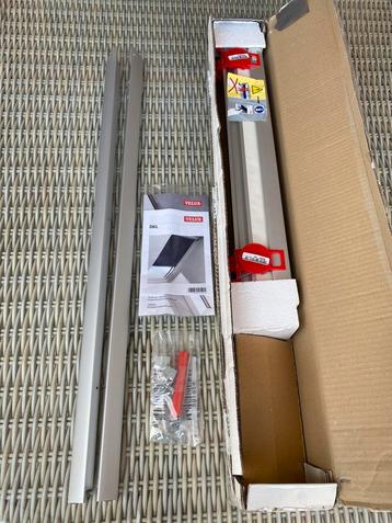 NIEUW VELUX verduisterend Rolgordijn beige DKL F04 1085S beschikbaar voor biedingen
