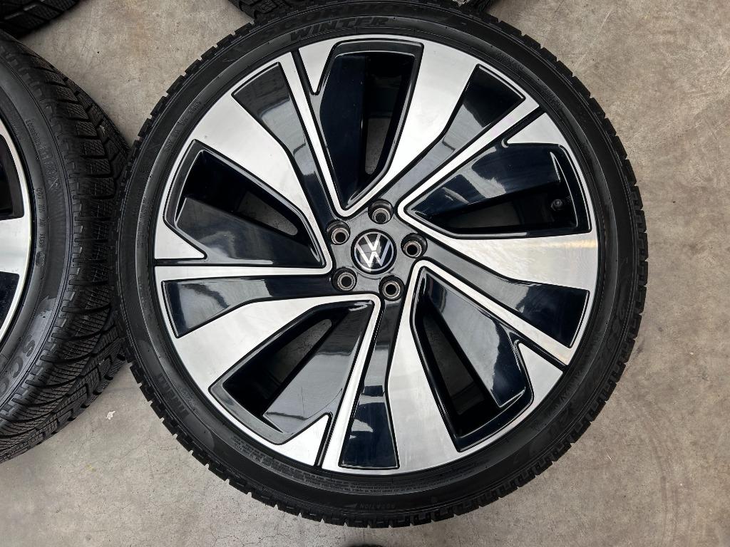 21 inch originele velgen + zomer of winter banden VW Tiguan, Auto-onderdelen, Banden en Velgen, Gebruikt, 255 mm, Banden en Velgen