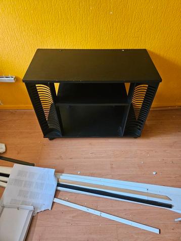 GRATIS! TV-meubel