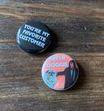 THE ROOM buttons Tommy Wiseau Oh Hi Doggie, Verzenden, Gebruikt, Button