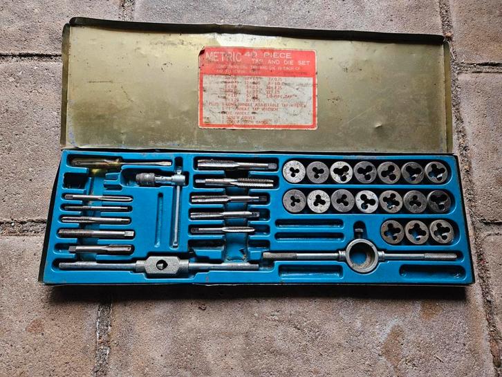 40 delig tap - en snijset, Doe-het-zelf en Verbouw, Gereedschap | Handgereedschap, Gebruikt, Ophalen of Verzenden