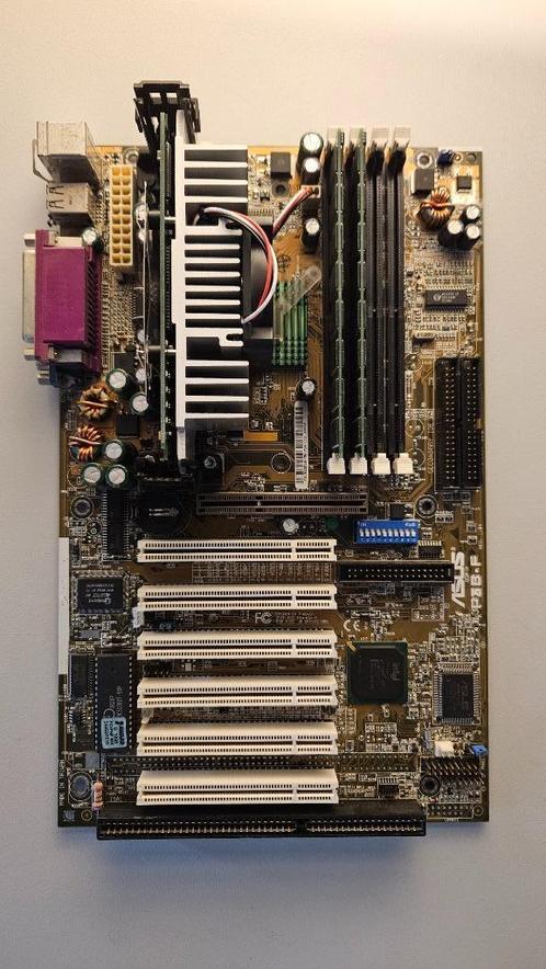 Asus P3B-F + PIII 550MHz + 256MB, Computers en Software, Moederborden, Gebruikt, Intel, Overige soorten, Verzenden