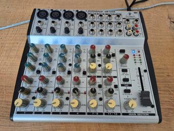 Mengpaneel mixer ZGAN EURORACK UB1202 (behringer) beschikbaar voor biedingen