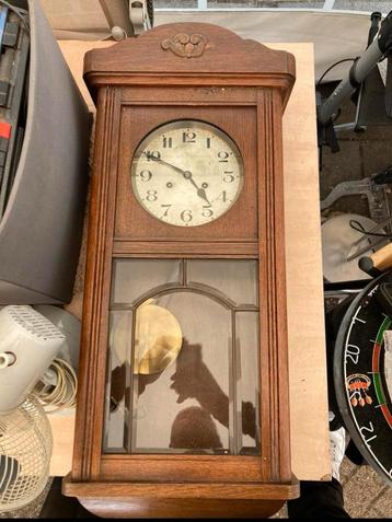 Antieke Wandklok 3stuks beschikbaar voor biedingen