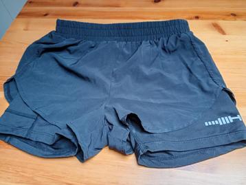 Sportbroek maat122/128 beschikbaar voor biedingen