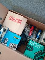 Scaleextric twee dozen vol, Ophalen, Zo goed als nieuw