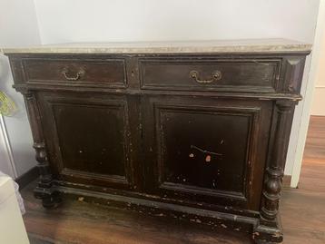 Commode beschikbaar voor biedingen
