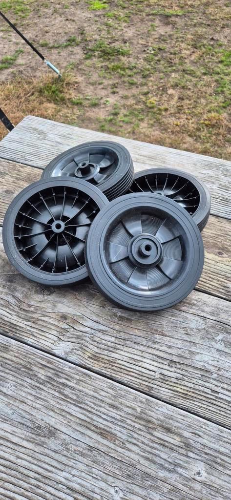 4x Hard Plastic Wielen, Caravans en Kamperen, Bolderkarren, Zo goed als nieuw, Ophalen of Verzenden