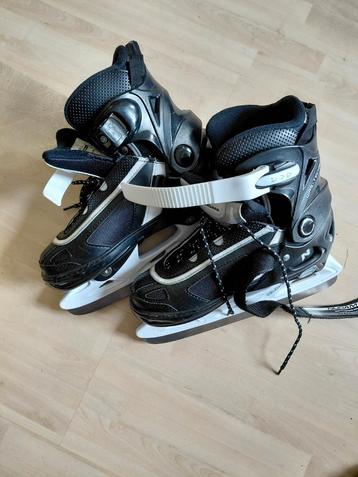 Nijdam IJshockeyschaatsen verstelbaar 33-36 beschikbaar voor biedingen