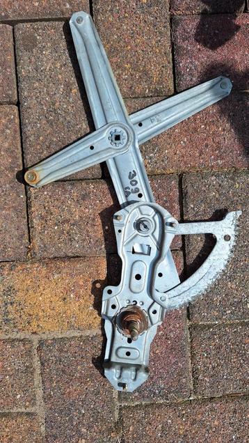 Raammechaniek Peugeot 205/309 RA en div. beschikbaar voor biedingen