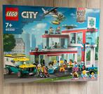 NIEUW in doos Lego City 60330 ziekenhuis, Kinderen en Baby's, Speelgoed | Duplo en Lego, Nieuw, Complete set, Ophalen of Verzenden