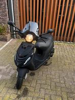 Piaggio Zip 2021 Iget, matt zwart, Fietsen en Brommers, Scooters | Piaggio, Zo goed als nieuw, Ophalen