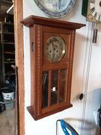 Antieke Houten Wandklok met Glazen Deur, Ophalen