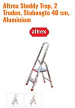 Altrex trap 2 treden nieuwwaarde €69,- ( in perfecte staat), Doe-het-zelf en Verbouw, Ladders en Trappen, Ophalen, Zo goed als nieuw