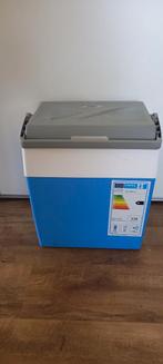 29 liter Quigg koelbox met 2x aansluitingen, Caravans en Kamperen, Ophalen of Verzenden, Zo goed als nieuw, Koelbox, Elektrisch