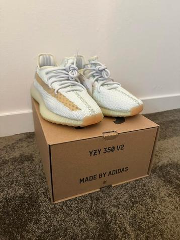 Yeezy boost 350v2 Hyperspace 41 1/3 beschikbaar voor biedingen
