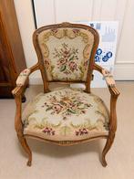 Klassiek vintage stoeltje, Antiek en Kunst, Antiek | Meubels | Stoelen en Banken, Ophalen