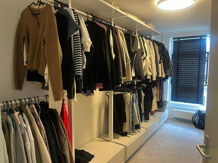 IKEA Elvarli inloopkast, Huis en Inrichting, Kasten | Kledingkasten, Zo goed als nieuw, 200 cm of meer, 50 tot 75 cm, Met lade(s)