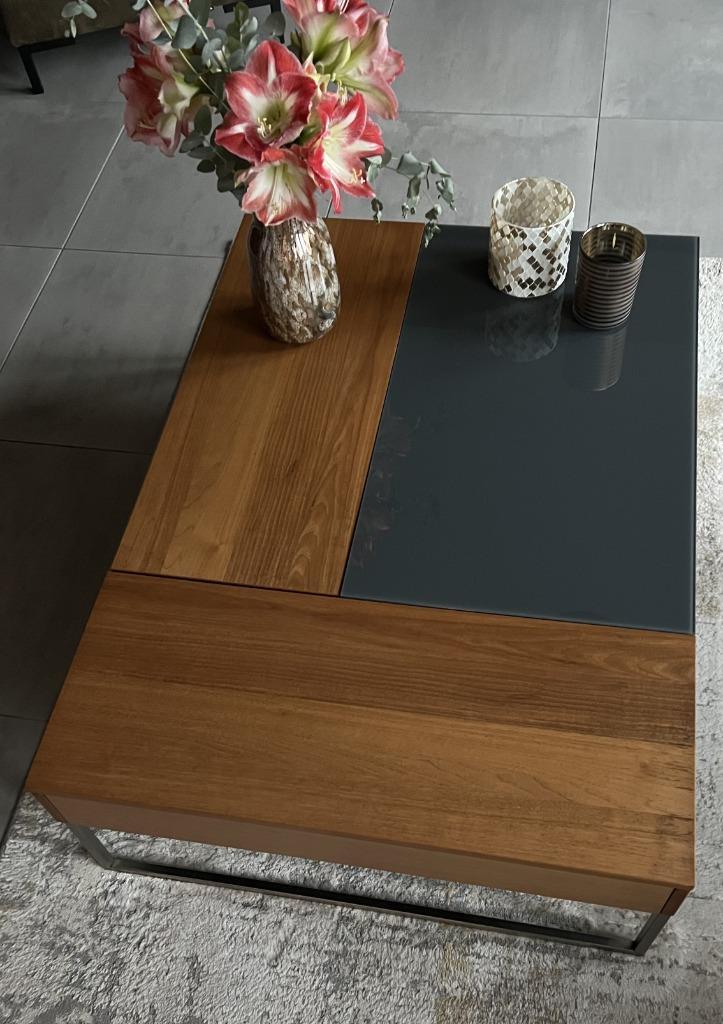 Salontafel walnoot/glas, Huis en Inrichting, Tafels | Salontafels, Zo goed als nieuw, Minder dan 50 cm, 50 tot 100 cm, 100 tot 150 cm