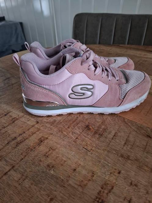 Skechers sneakers 39, Kleding | Dames, Schoenen, Zo goed als nieuw, Sneakers of Gympen, Roze, Ophalen of Verzenden