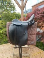 Dressuurzadel Euroriding Achat 17 inch, Dieren en Toebehoren, Paarden en Pony's | Zadels, Gebruikt, Ophalen of Verzenden, Dressuur