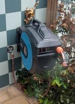 Gardena wandslangbox met 35 meter slang, Tuin en Terras, Tuinslangen, Ophalen, Zo goed als nieuw, Tuinslanghaspel