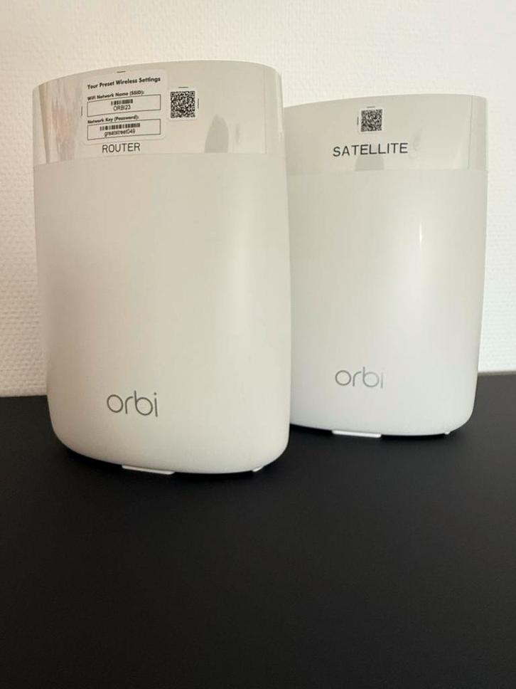 Netgear Orbi RBR50v2 WiFi Systeem, Computers en Software, WiFi-versterkers, Zo goed als nieuw, Ophalen of Verzenden