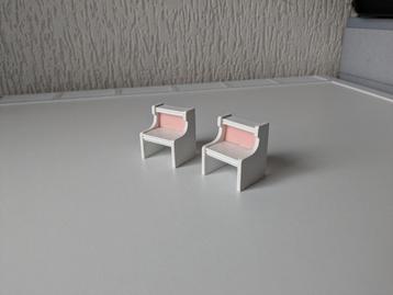 Twee houten poppenhuis nachtkastjes van het merk Lundby 🏠 beschikbaar voor biedingen