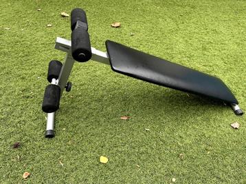 Fitness: buikspier material beschikbaar voor biedingen