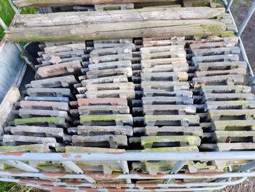 Dakpannen vlakke Mulden 200 stuks Muldenpannen beschikbaar voor biedingen